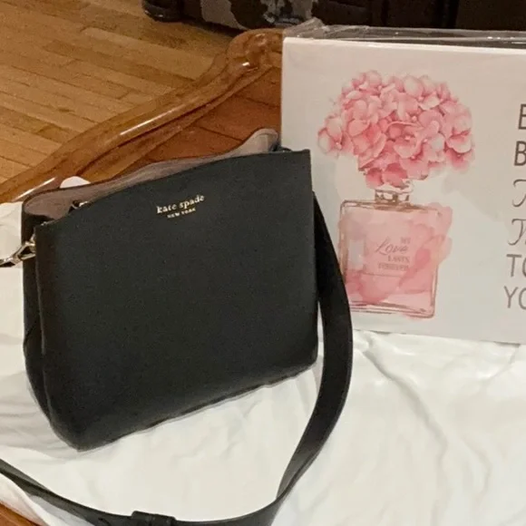 Kate Spade Black Shoulder Bag pebble leather.like new. this bag comes w! twilly - Picture 6 of 11